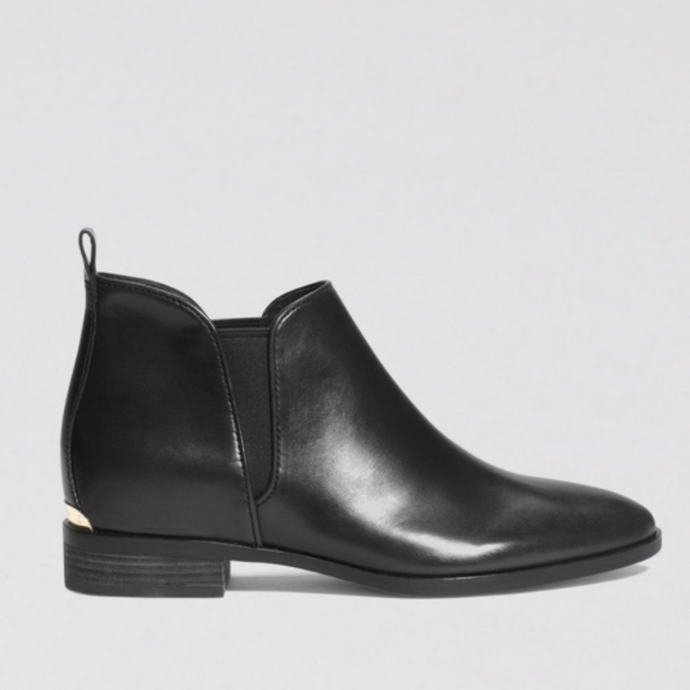 Michael Michael Kors Brandy Flat Black Leather Booties - size 10